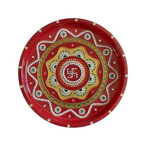 पारंपरिक गोल आकार की पूजा थाली