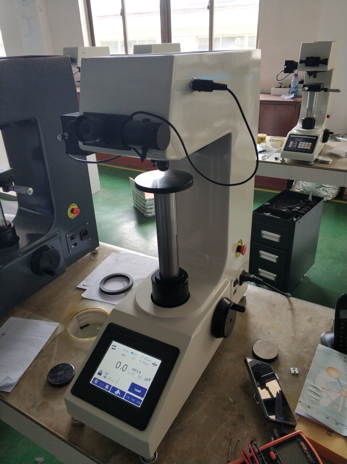 Vickers Hardness Tester Machine Machine Weight: 35  Kilograms (Kg)