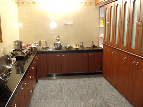 मॉड्यूलर किचन क्रॉकरी यूनिट