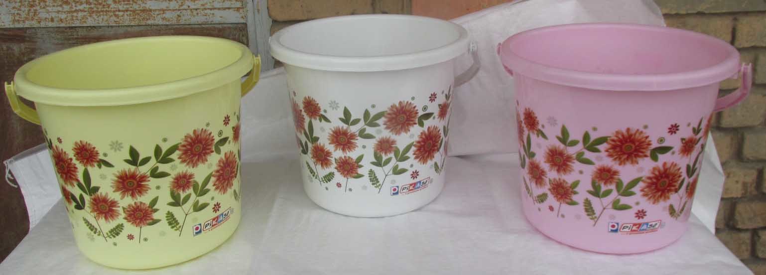 Bucket Sw 18 - Ppcp Material, 18x13x11.5 Inch Size, Capacity: 17.800 Ltr | Soft, Round Design, Available In Cyan, Blue, Pink, Transparent