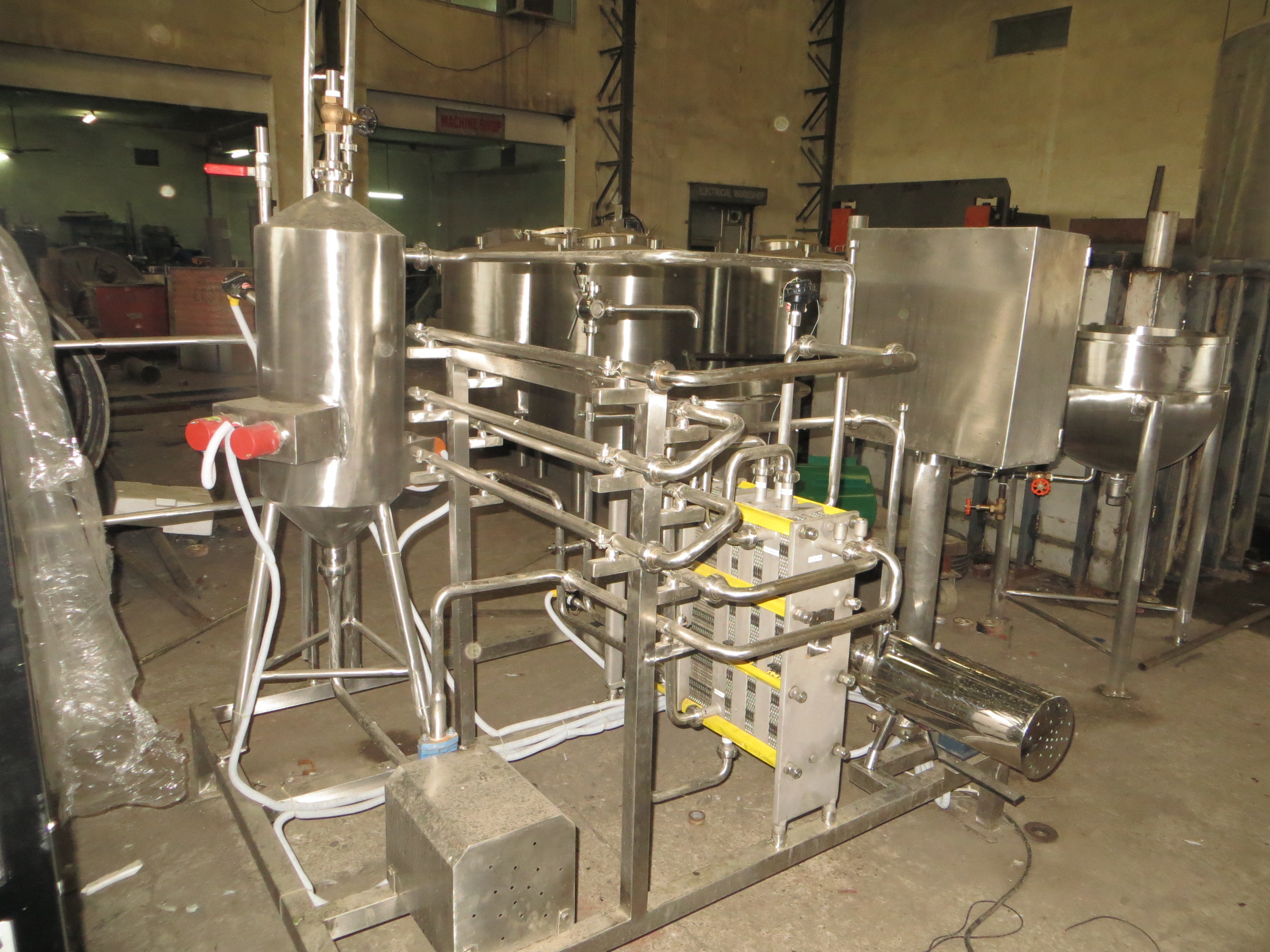 Milk Pasteurizer 500lph Capacity: 500 Ltr