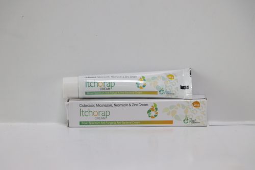 क्लोबेटासोल मिकोनाजोल नियोमाइसिन और जिंक क्रीम