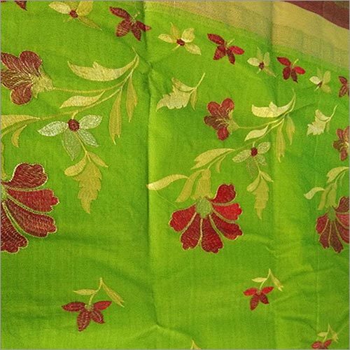 Printed Saree - Soft High-quality Fabric, Intricate Red And Green Embroidery, Fashionable For All Seasons