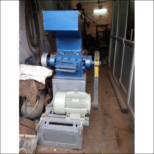 Plastic Scrap Grinder Machine - Mild Steel, 12 Inch Blade Size, Blue Color | 10 HP Power, Semi-Automatic Operation, 600 kg Weight, 1 Year Warranty
