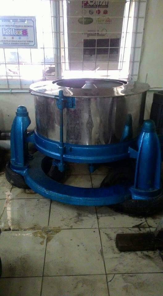 Hydro Extractor - Stainless Steel, 50l Capacity, Silver Finish | 1 Year Warranty, 3 Hp Automatic Centrifugal With Frequency Speed Control, Belt Drive Type, 250kg Weight