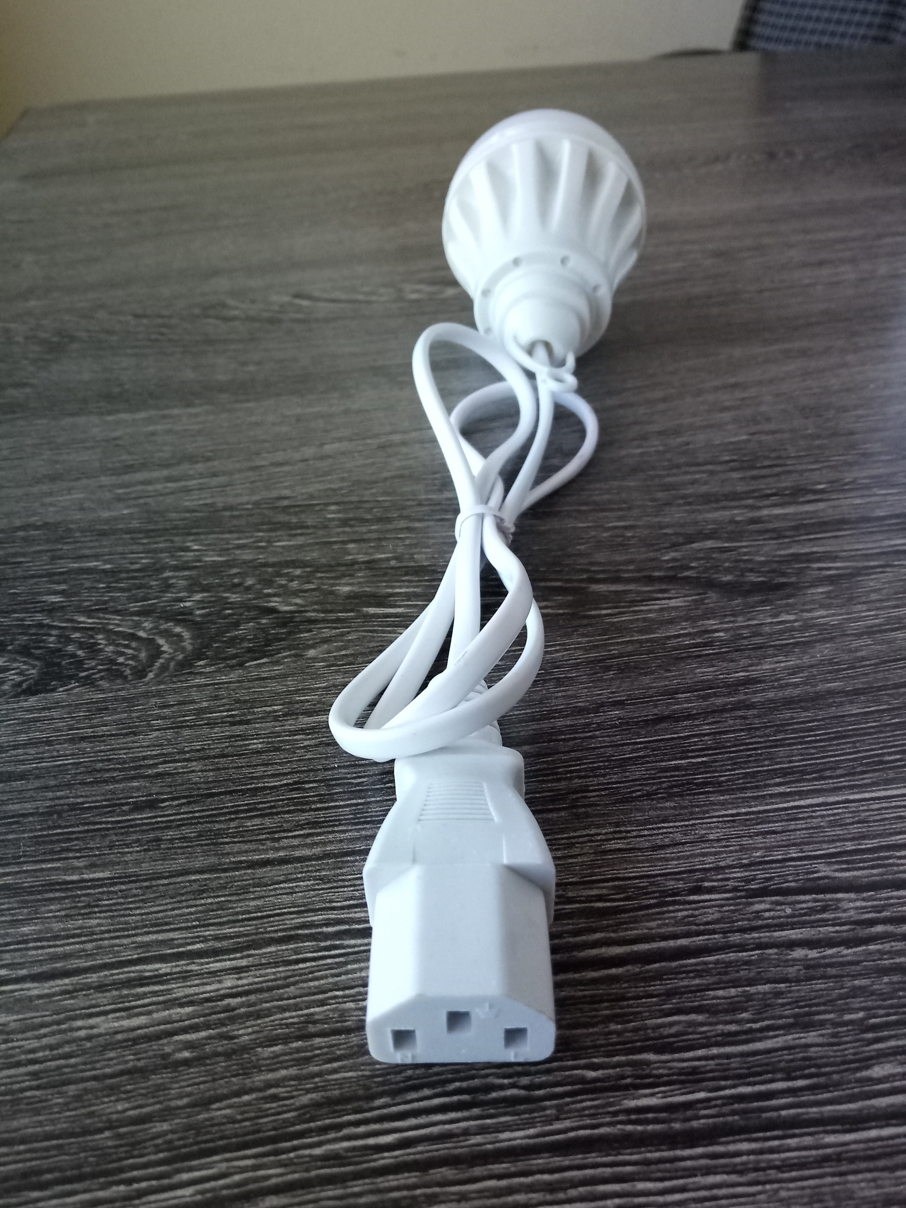 White Agriculture Dc Bulb With Molded Cord