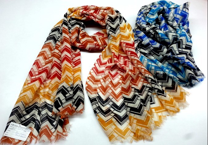 1 - 2 Colors Wool Printed Shawls