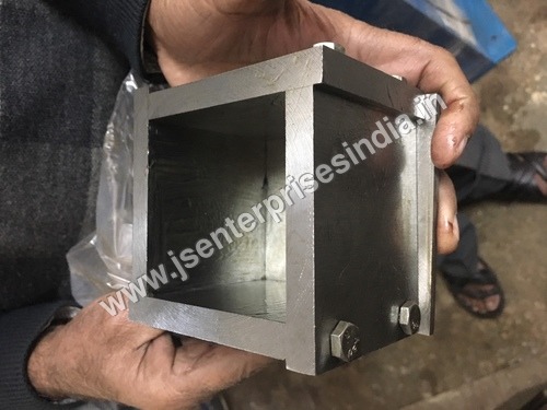 क्यूब मोल्ड