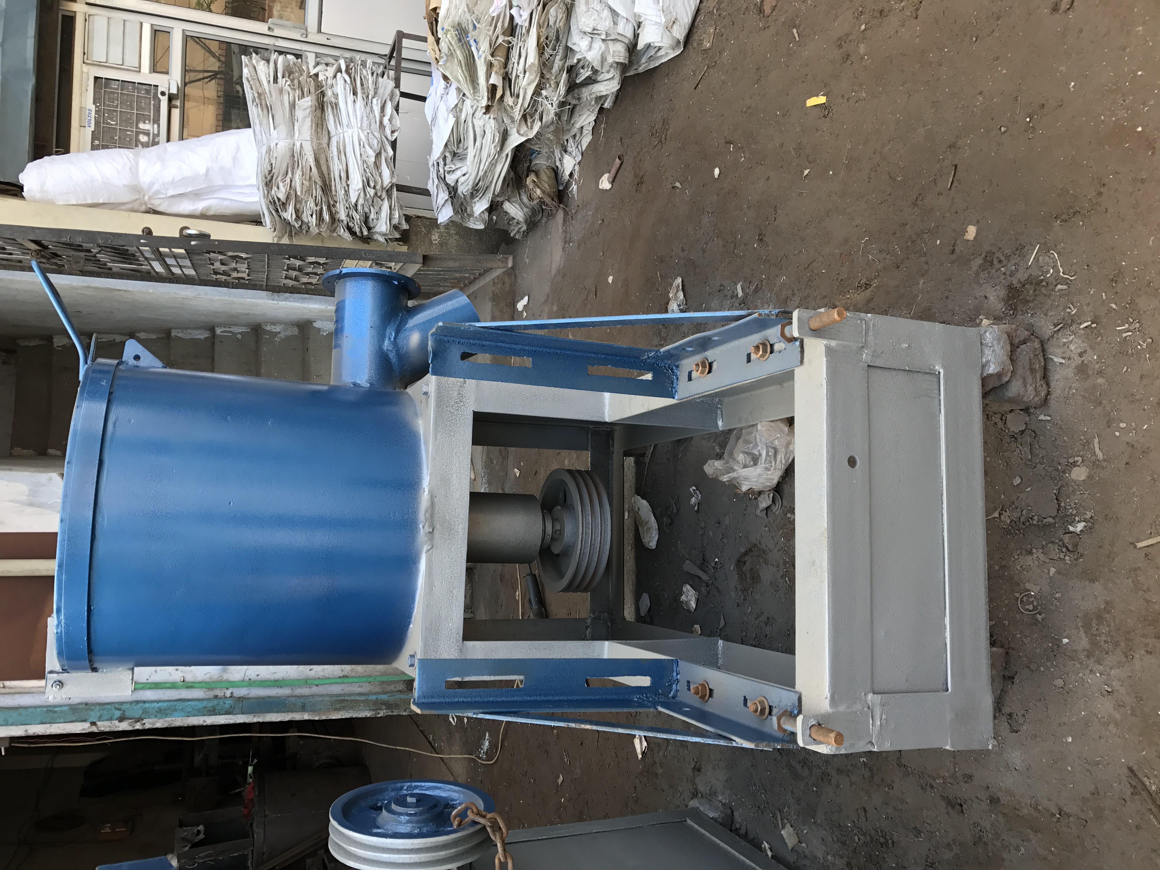 Plastic Shredder - Mild Steel Body, 40 Kg Capacity, Blue And Silver | Semi-automatic, Energy Efficient, Low Maintenance, Elegant Design