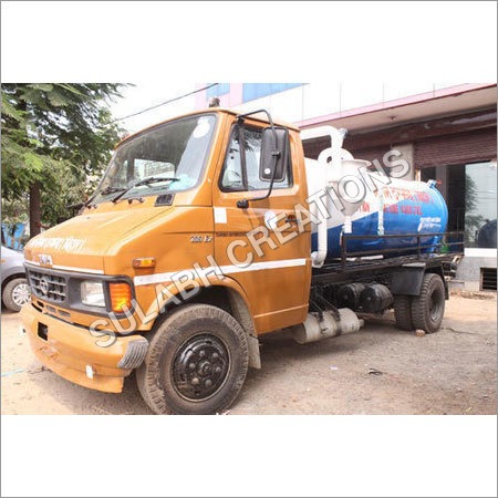 चेसिस माउंटेड सीवर सक्शन मशीन की ऊँचाई: 7 फुट (फीट)