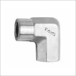 महिला कोहनी