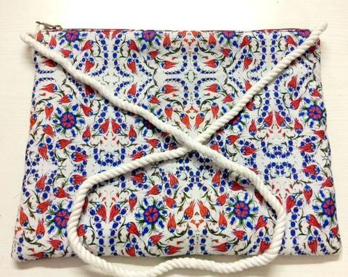 कैनवास प्रिंटेड बैग