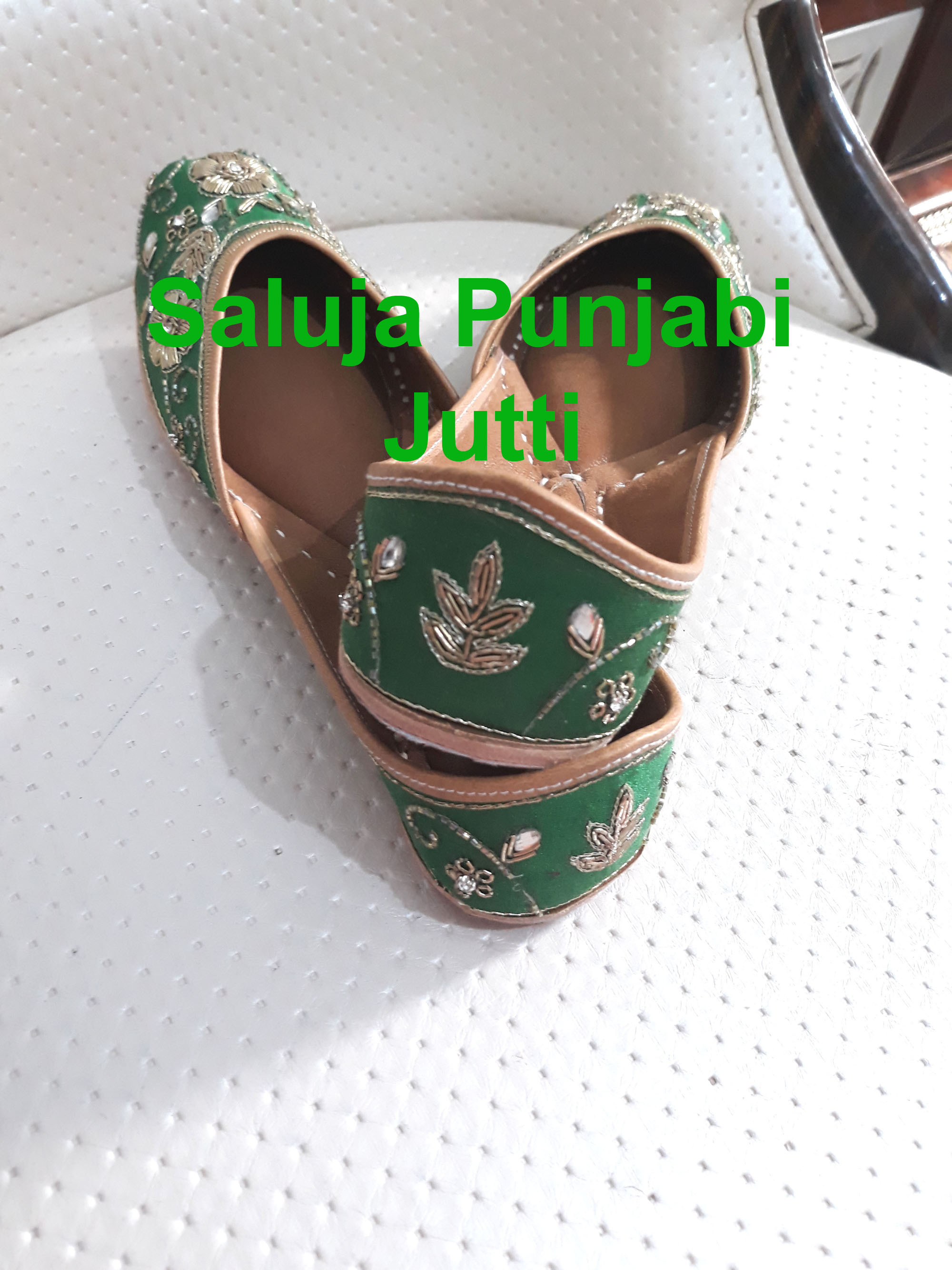 Green Mojri Punjabi Jutti
