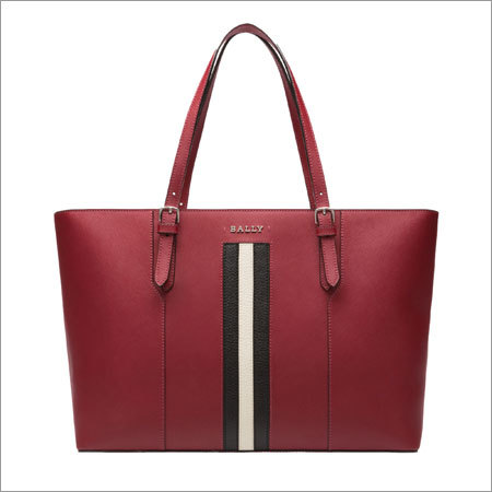 लेडीज़ रेड शोल्डर बैग