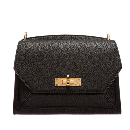 लेडीज़ डिज़ाइनर शोल्डर बैग