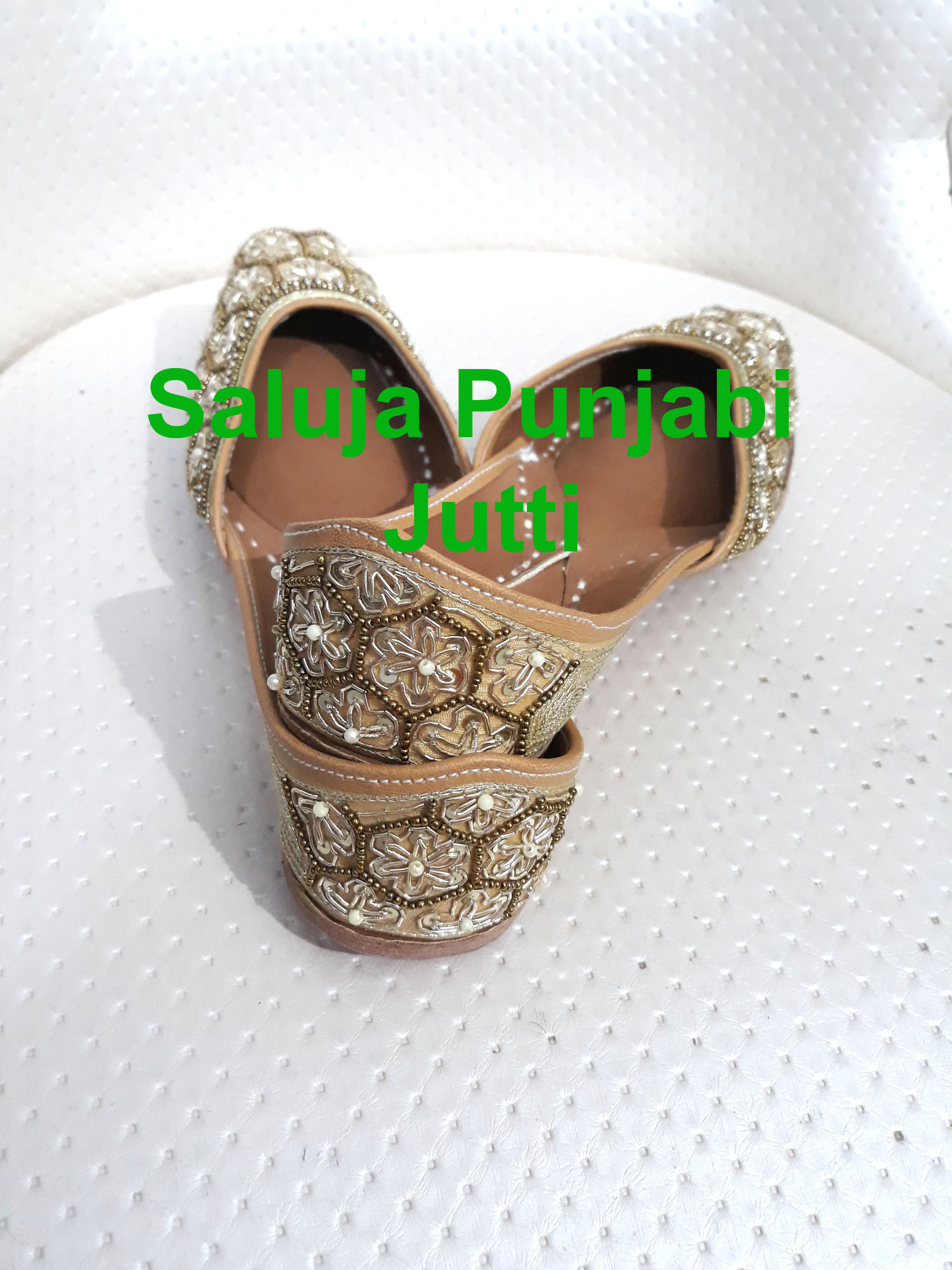 Golden Punjabi Jutti Heel Size: Flat