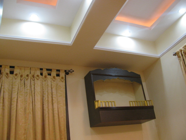 Home Interior Design Services - Customizable Wood & Fabrics | Aesthetic Appeal, Budget Adherence, Client Collaboration, Space Planning, Material Selection