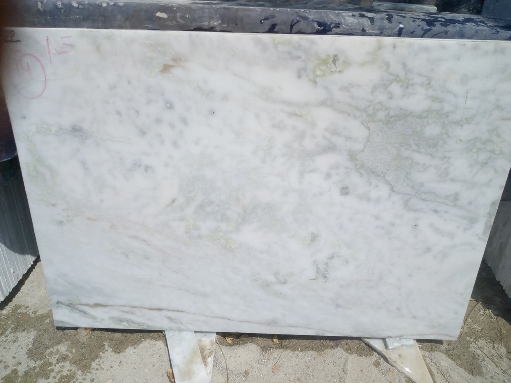 Morwad White Marble Size: 39*27*55