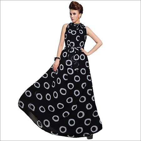 Ladies Dyna Ring Black Gown