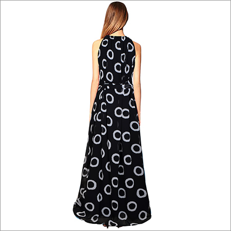 Ladies Dyna Ring Black Gown