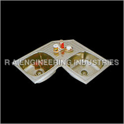 स्टेनलेस स्टील कॉर्नर सिंक