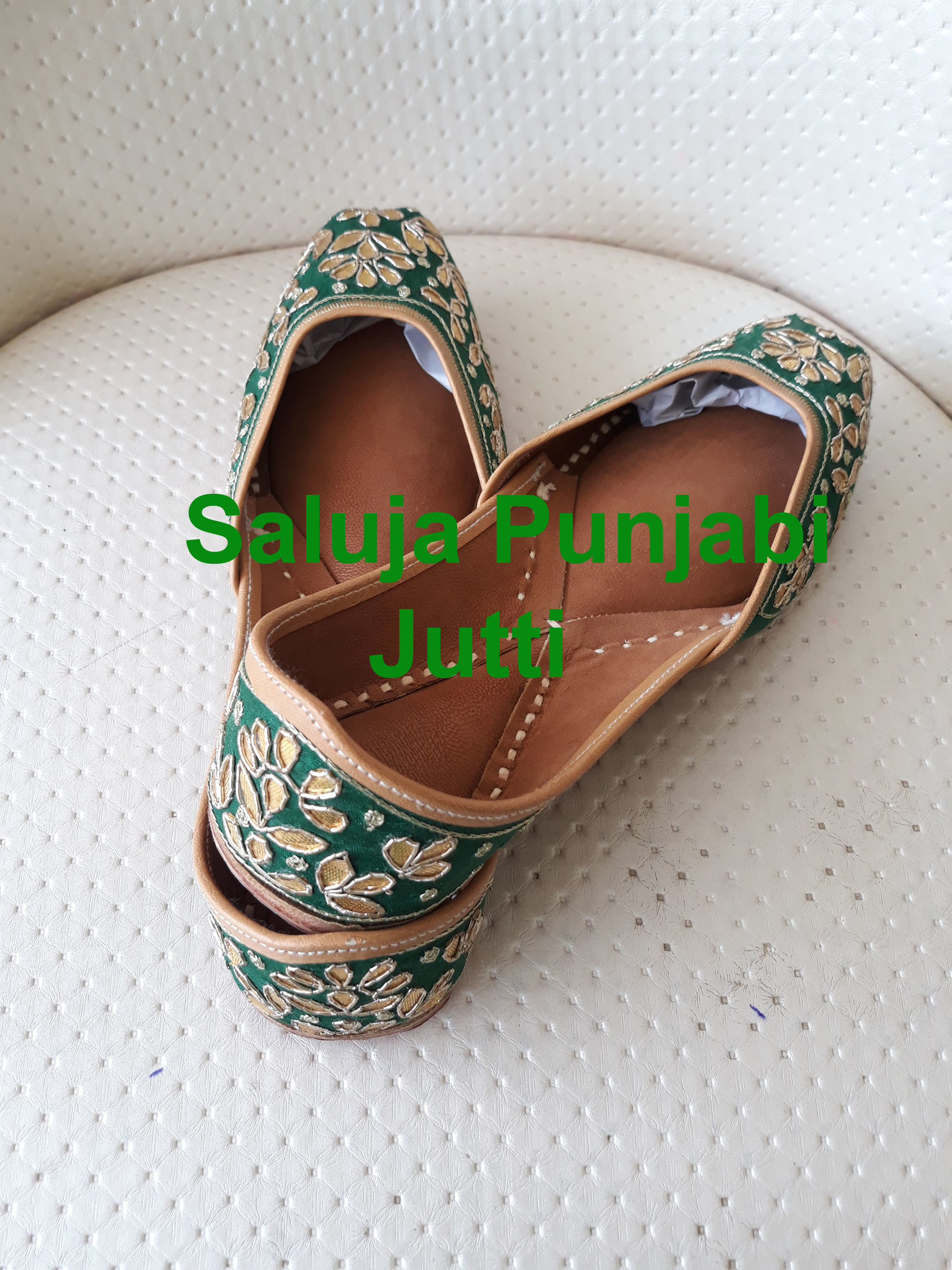 Ladies Peach Color Artwork Punjabi Jutti Bridal Heel Size: Flat