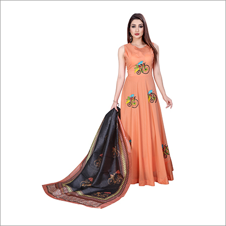 Ladies Sleevless Printed Gown