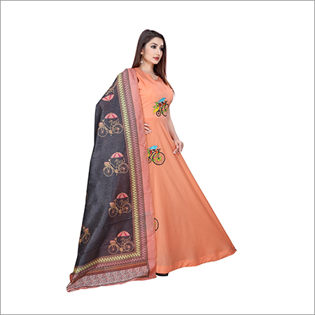 Ladies Sleevless Printed Gown