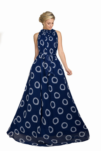 Designer Partywear Gown Size: Medium