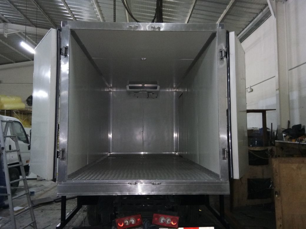 Tail Lift Reefer Truck
