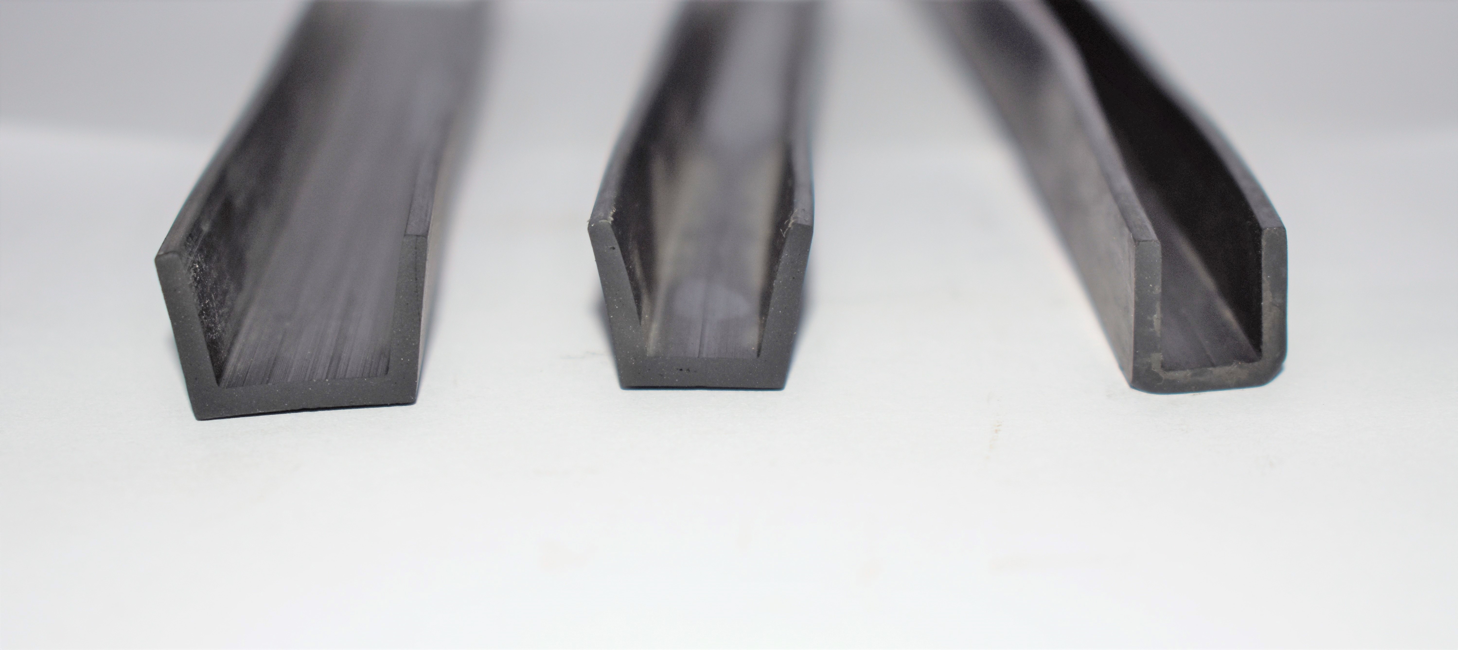 Epdm Rubber - Black 3 Inch , Hardness 32-70 A , 10-30 Mm Thickness , Industrial Applications