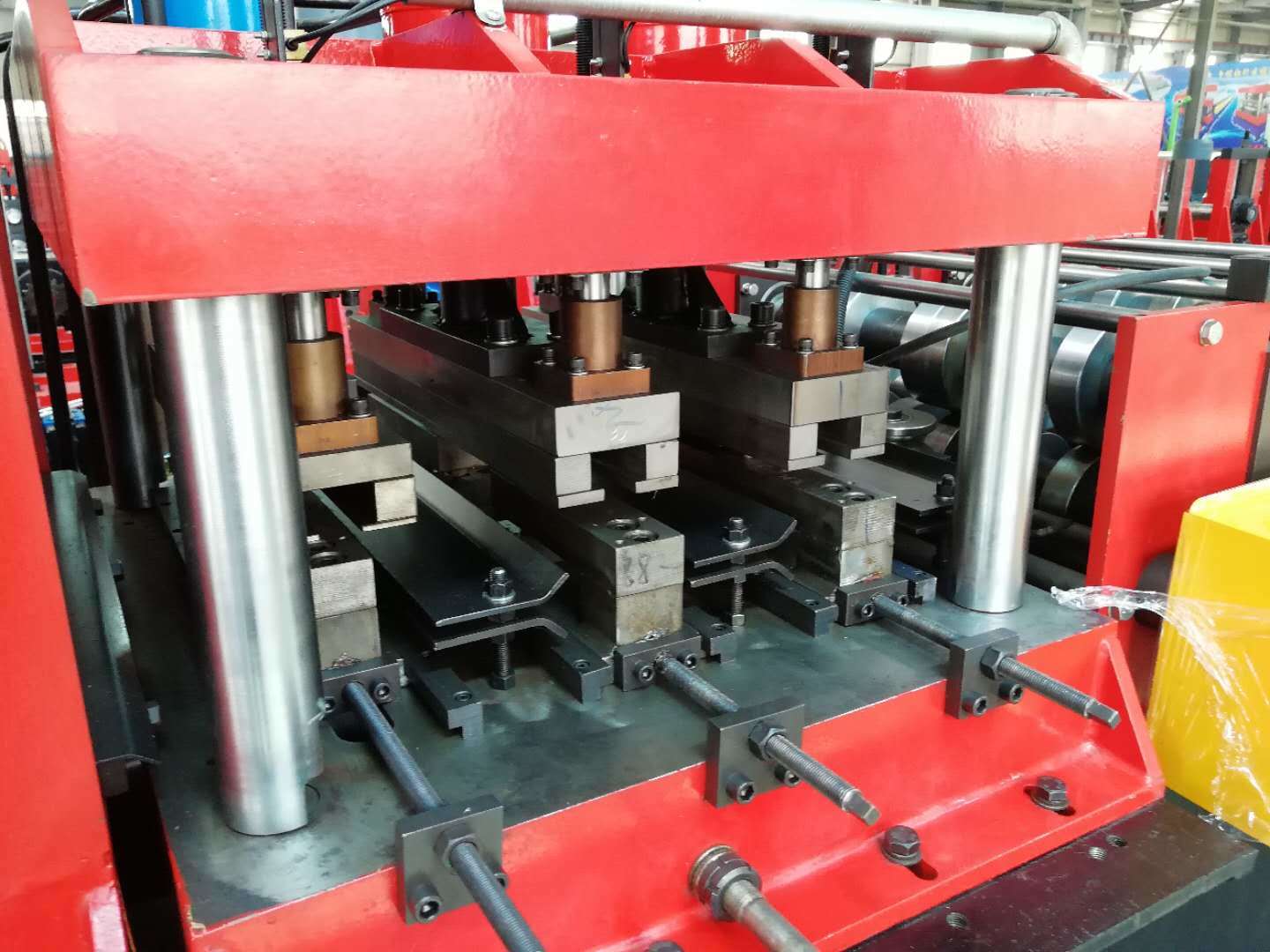 Fully Automatic C Purlin Roll Forming Machine