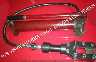 Hydraulic Cable Conductor Cutter - Forged Steel Alloy, 0-40mm Cutting Capacity , 700 Bar Hydraulic Pressure , Lightweight 15kg Design , Compact Size For Convenient Handling , Available In Yellow, Red, Orange