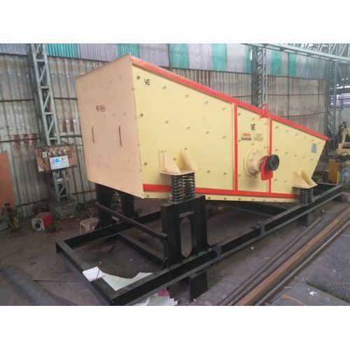 Vibrating Screen Machine Capacity: 150 T/hr