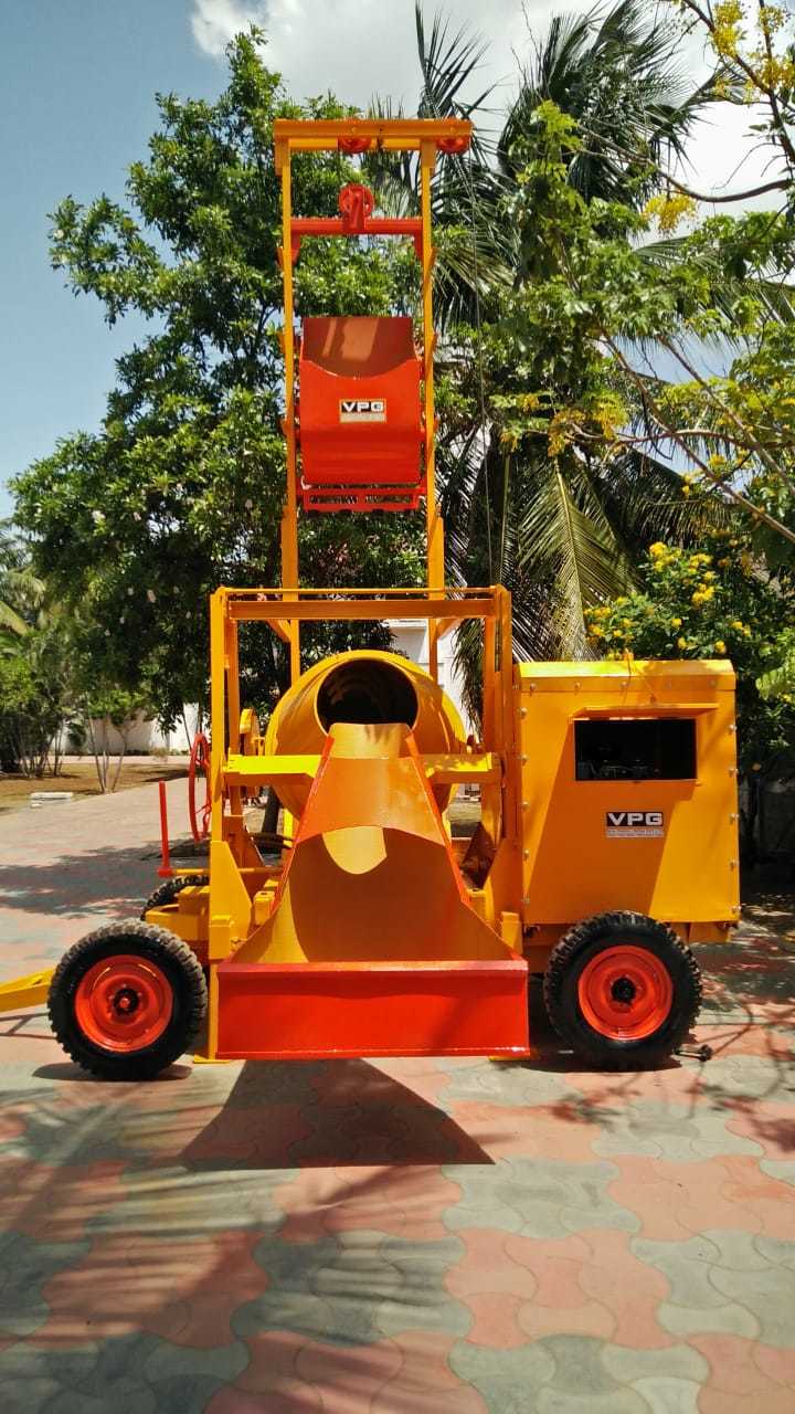 Mixer Machine With Lift - Color: Yellow