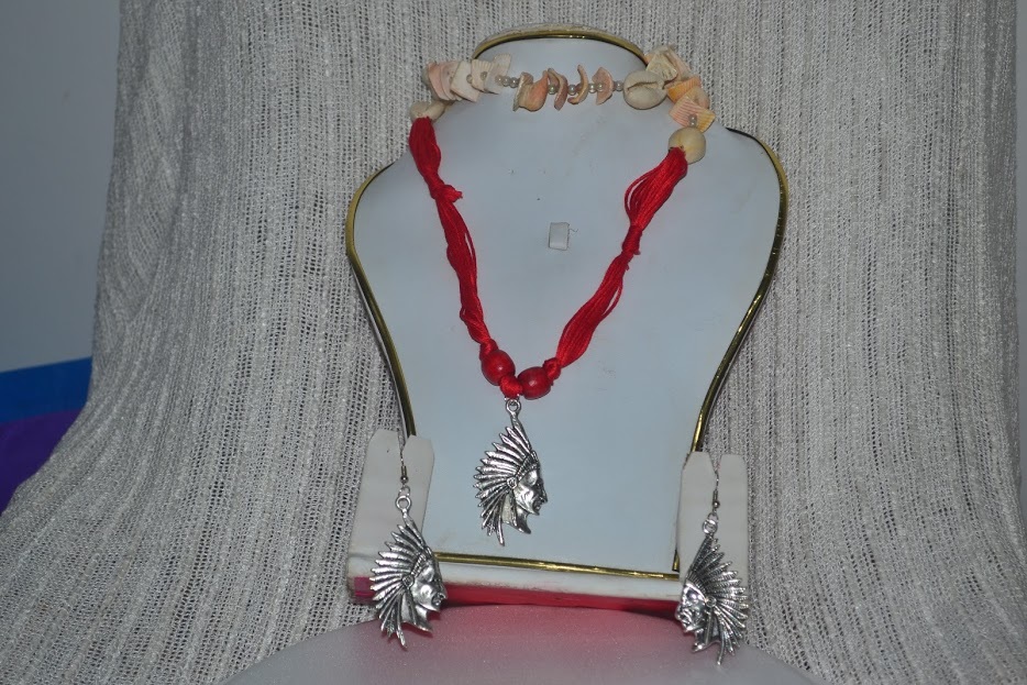 Junk Jewellery Age Group: 18 To 80 Years