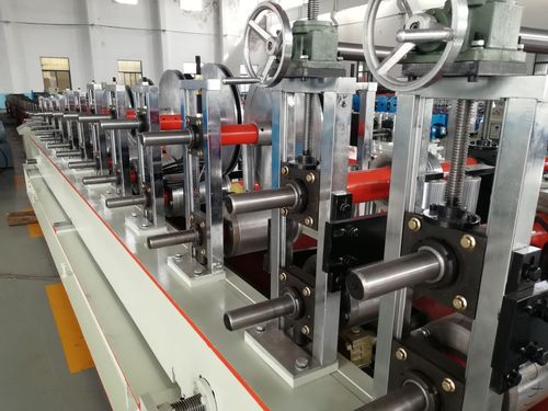 Automatic Aluminum U Baffle Ceiling  Roll Forming Machine