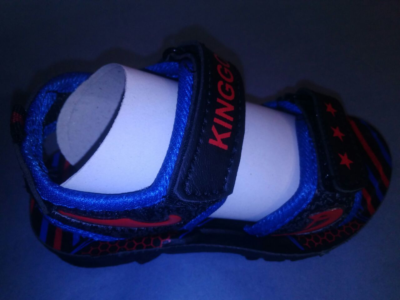 ब्लैक मेन सैंडल