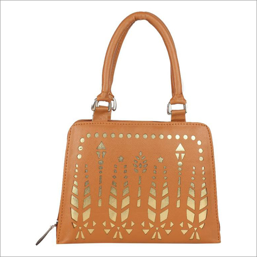 महिलाओं का क्लच