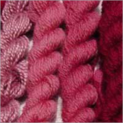 ऊन पर лак रंगा हुआ