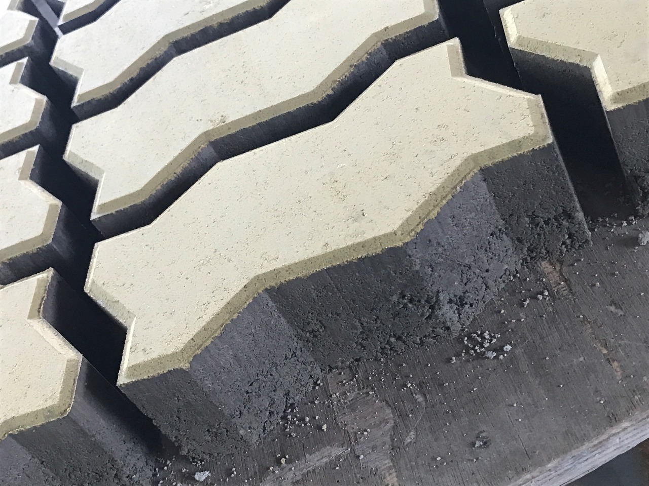 Paver Blocks Number Of Bricks: 6