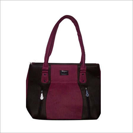 स्टाइलिश हैंडबैग