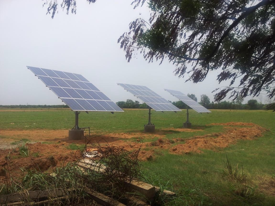 Solar Pumping System - Monocrystalline Pv Panels, 12v Dc, 12v/100ah Battery, 1kw Power Output | Environment-friendly, Highly Efficient For Remote Areas, Easy To Transport & Relocate