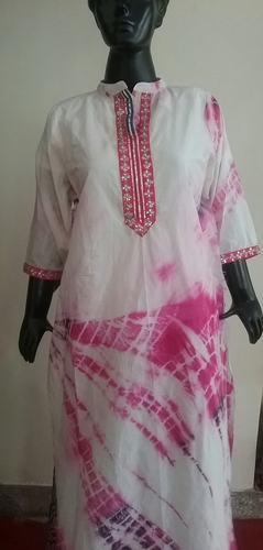 महिलाओं का टाई डाई प्रिंट कुर्ता