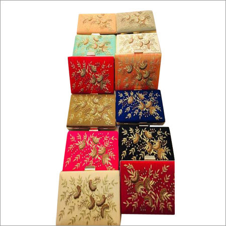 डिज़ाइनर बॉक्स क्लच साइज़: 5-15 इंच