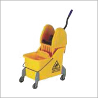 सिंगल मॉप रिंगर ट्रॉली 42l