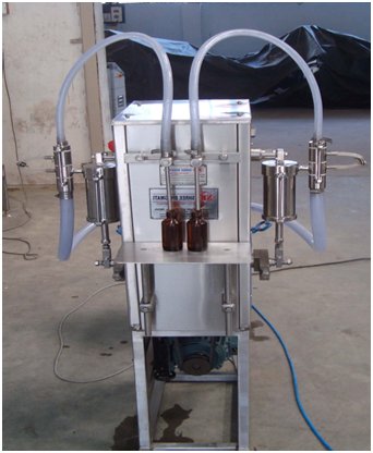 Semi Automatic Liquid Filling Machines Capacity: 100 Ml To 1000ml Milliliter (Ml)