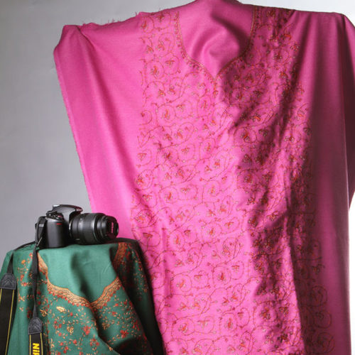 सोज़िनी डिज़ाइनर सूट