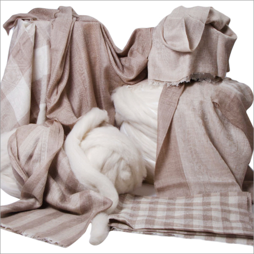 जैक्वार्ड चेक एंड स्ट्राइप्स एम्ब्रॉएडर्ड पश्मीना स्टोल्स