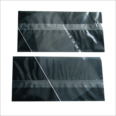 स्पष्ट सुरक्षात्मक लेंस